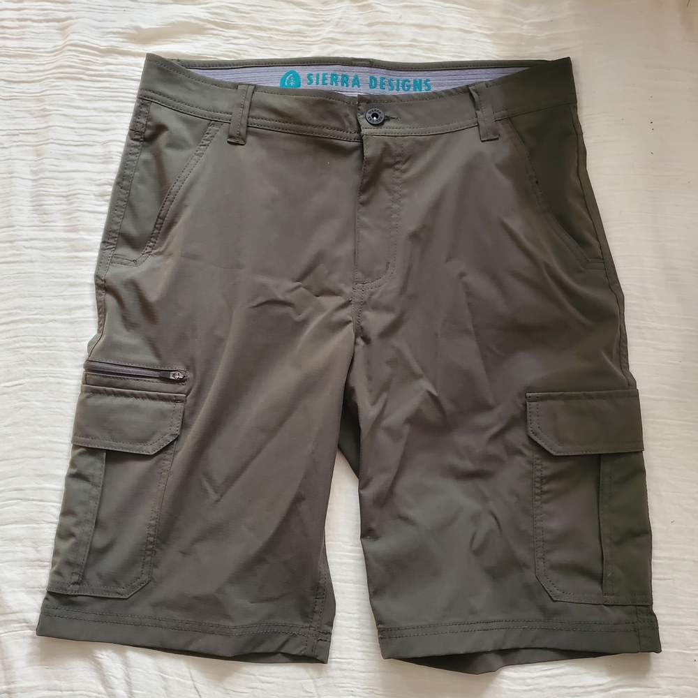 Sierra Designs Men's Khaki Cargo Shorts Size 32